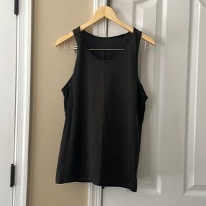 Black metal vent tank. Lululemon. Medium.